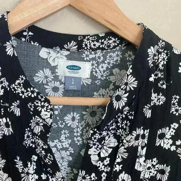 Old Navy Floral Print Sleeveless Dress Size Small - Picture 7 of 10